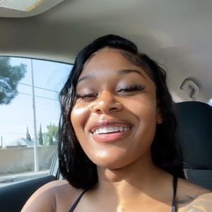 Meet your Posher, Taytay